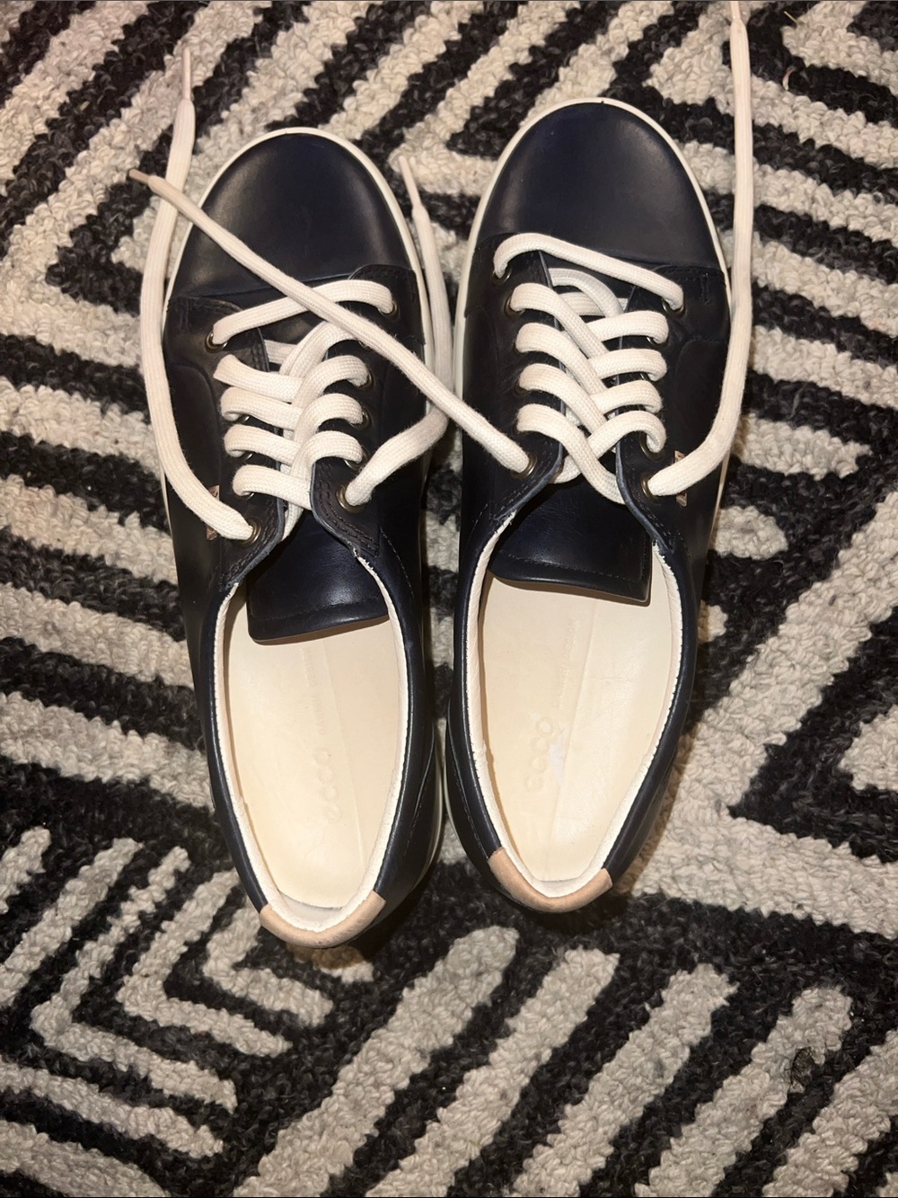 Ecco Women’s Soft 7 Navy Leather Low-Top Sneakers with Cream Laces - Picture 3 of 4